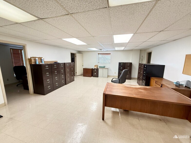 More Photos Of 1950 N Loop Ave, Casper Warehouse For Sale