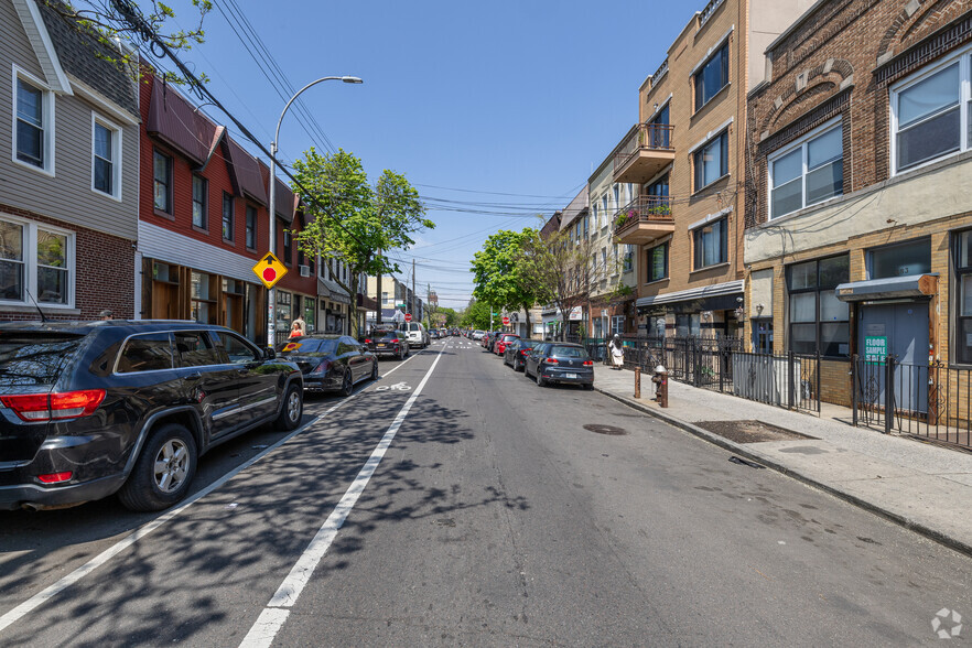 More Photos Of 683 Woodward Ave, Ridgewood Apartments For Sale