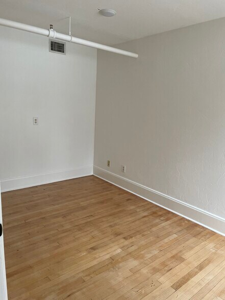 More Photos Of 19 SW 2nd St, Gainesville Office For Lease