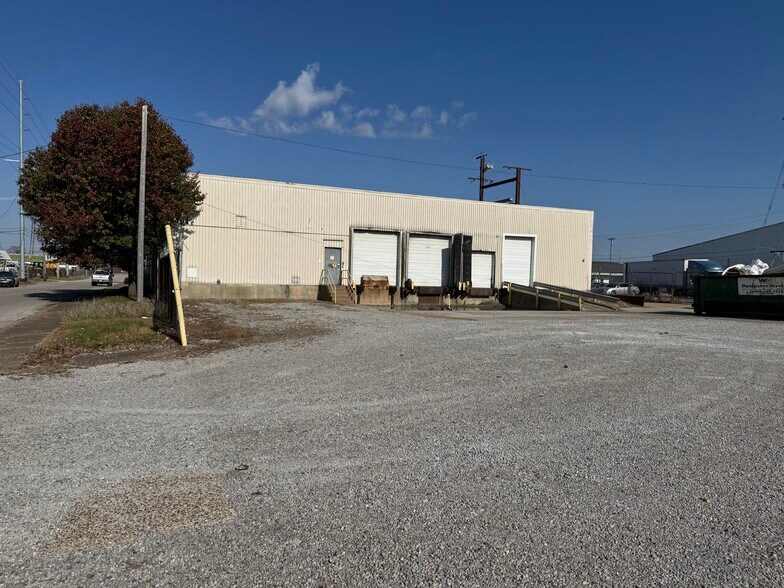 More Photos Of 1401 N Evans Ave, Evansville Warehouse For Sale