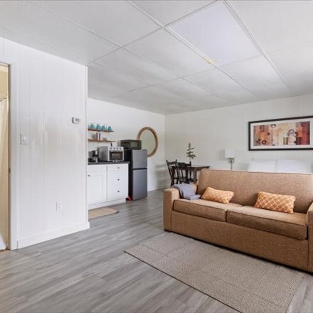 More Photos Of 23688 Forest Rd, Deerwood Hotel For Sale