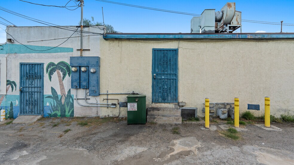 More Photos Of 10016-10024 S Inglewood Ave, Inglewood Freestanding For Sale