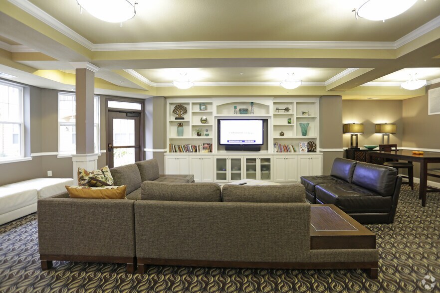 More Photos Of 10225 City Walk Dr, Woodbury Apartments For Sale