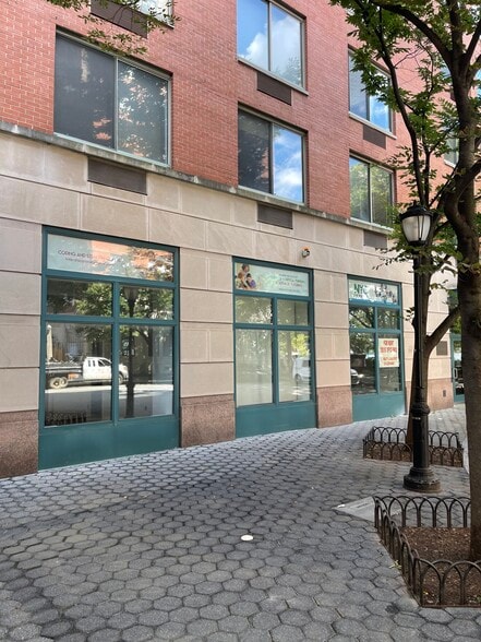 More Photos Of 21 South End Ave, New York Apartments For Lease