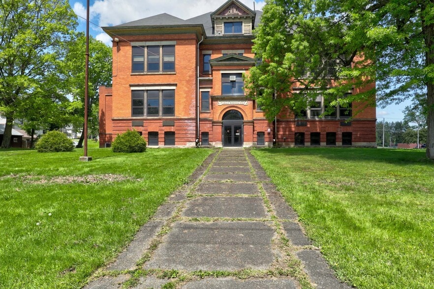 Primary Photo Of 1101 E 2nd St, Jamestown Schools For Sale