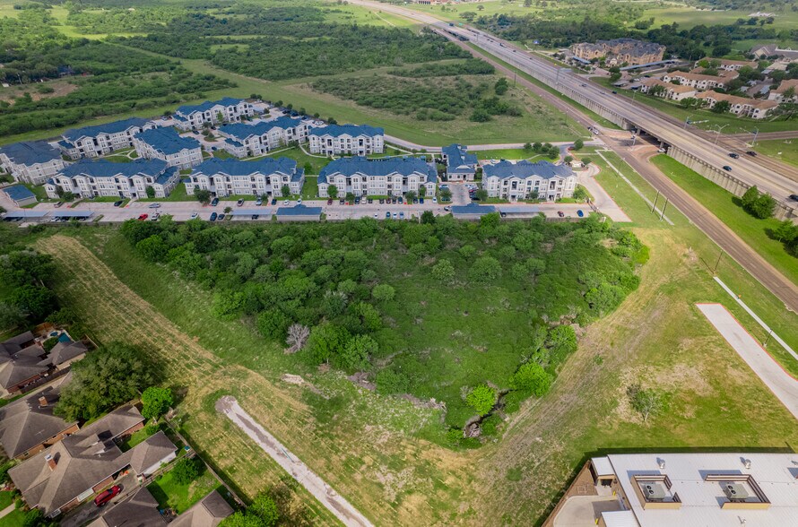 More Photos Of 8303 Zac Lentz Parkway, Victoria Land For Sale