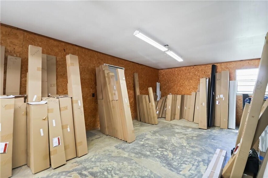 More Photos Of 5039 Primrose Rd, Springdale Specialty For Sale