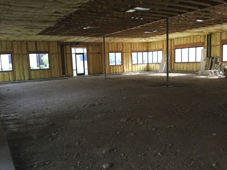 More Photos Of 1587 E Windmill Ln, Las Vegas Office For Sale