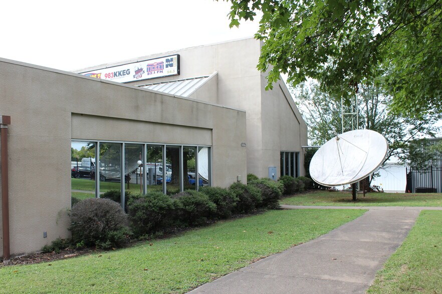 More Photos Of , Fayetteville Office For Sale