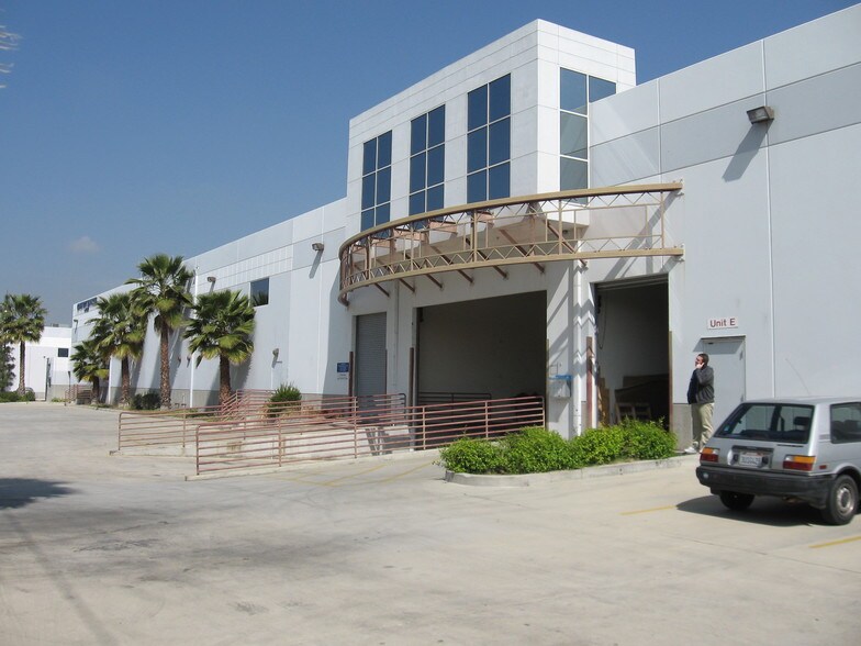More Photos Of 11911 Clark St, Arcadia Warehouse For Lease