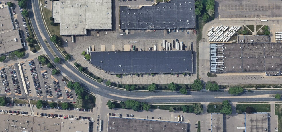 More Photos Of 6801 Shingle Creek Pky, Brooklyn Center Light Manufacturing For Lease