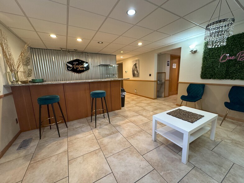 More Photos Of 7706 S Locust St, Midvale Office For Sale