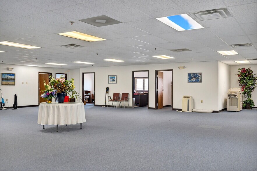 More Photos Of 1340-1350 N Fairfield Rd, Dayton Office For Sale
