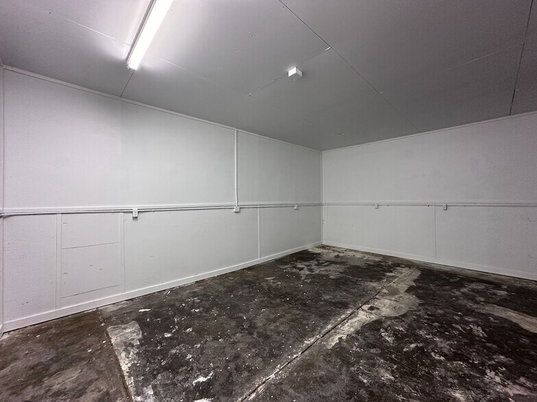 More Photos Of 1530 E 5th Ct, Tulsa Warehouse For Lease