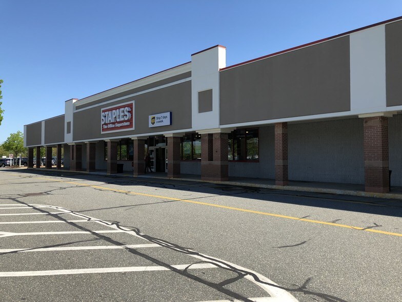 More Photos Of 5-39 Davis Straits, Falmouth Unknown For Sale