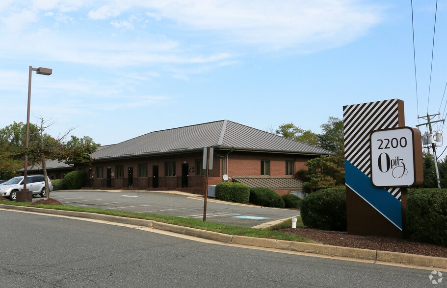 More Photos Of 2200 Opitz Blvd, Woodbridge Medical For Lease