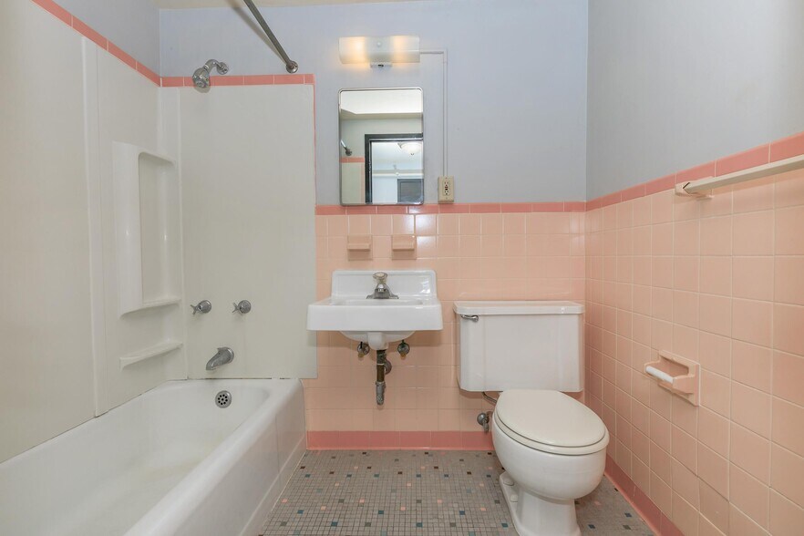 More Photos Of 320 N 22nd St, Omaha Apartments For Sale