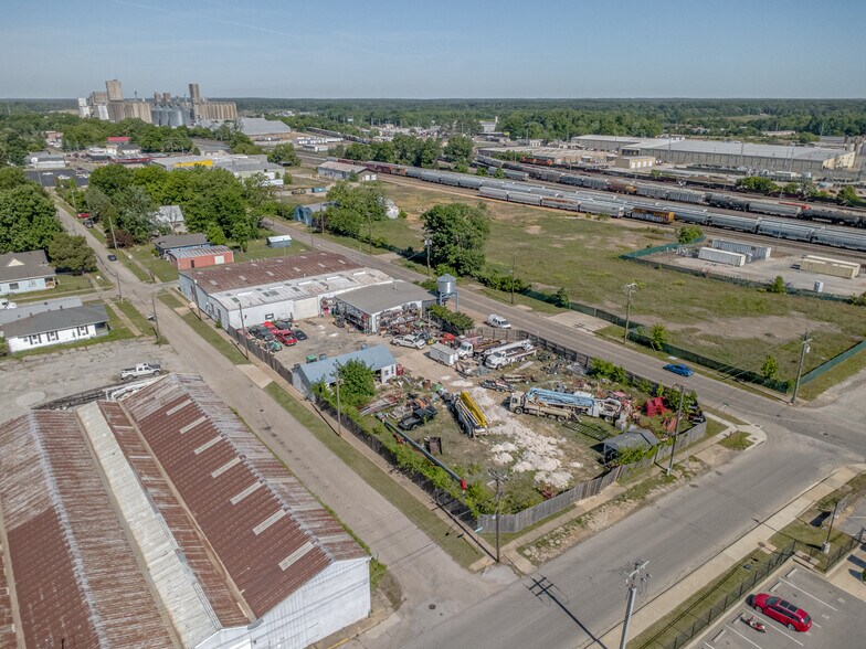 More Photos Of 301 Burke Ave, Jonesboro Warehouse For Sale