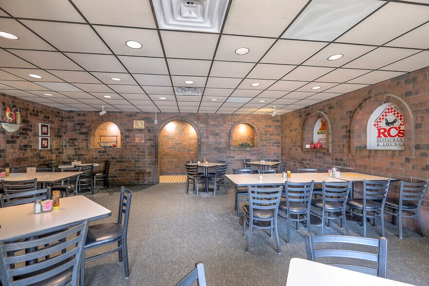 More Photos Of 330 E 135th St, Kansas City Restaurant For Sale