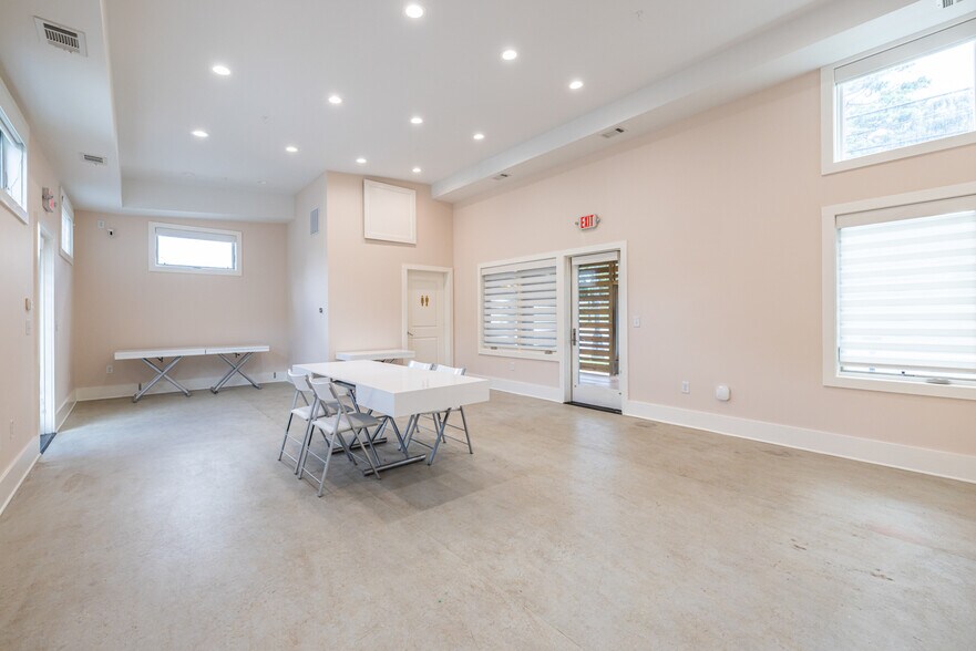 More Photos Of 1651 Pryor Rd SW, Atlanta Loft Creative Space For Sale