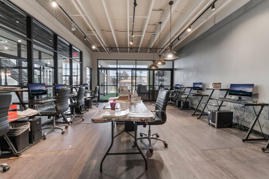 More Photos Of 2950 E Sunset Rd, Las Vegas Showroom For Sale