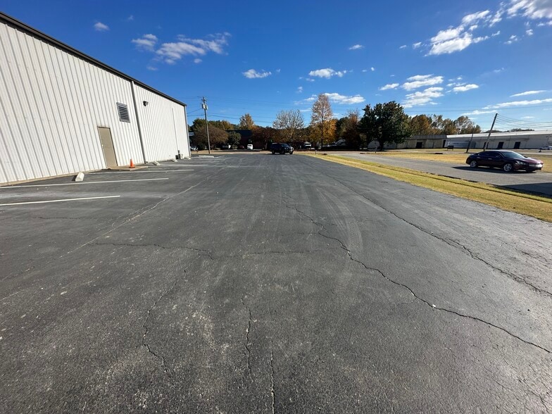 More Photos Of 93 Miller Dr, Jackson Warehouse For Sale