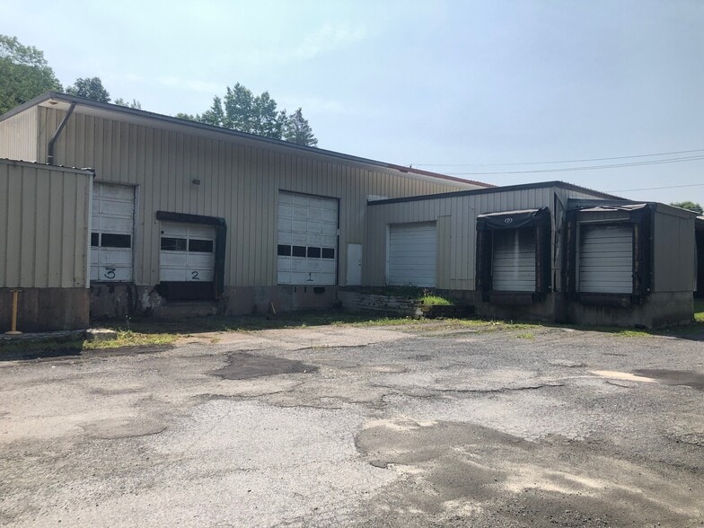 More Photos Of 55 Woodruff St, Walden Distribution For Sale