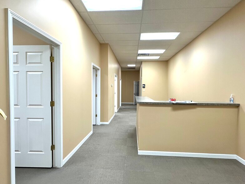 More Photos Of 1403 S Lake Park Ave, Hobart Unknown For Lease