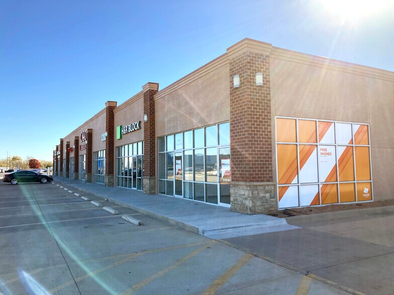 More Photos Of 2570 S Broadway, Wichita General Retail For Lease