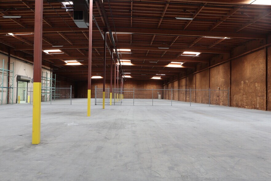 More Photos Of 1931 G St, Fresno Warehouse For Sale