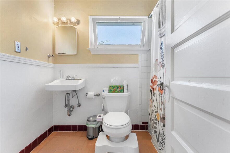 More Photos Of 3110 California St, Berkeley Multifamily For Sale