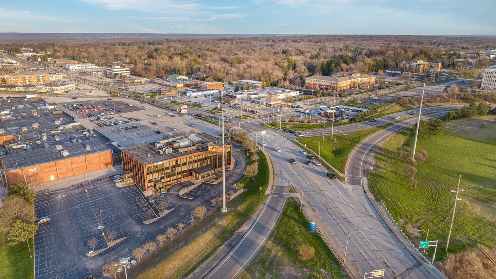 More Photos Of 27100 Chagrin Blvd, Beachwood Auto Dealership For Sale