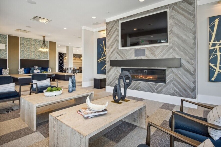 More Photos Of 168 E Midvillage Rd, Sandy Apartments For Lease