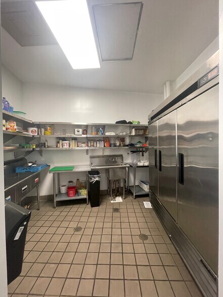 More Photos Of 5900-5930 Monterey Rd, Los Angeles General Retail For Sale