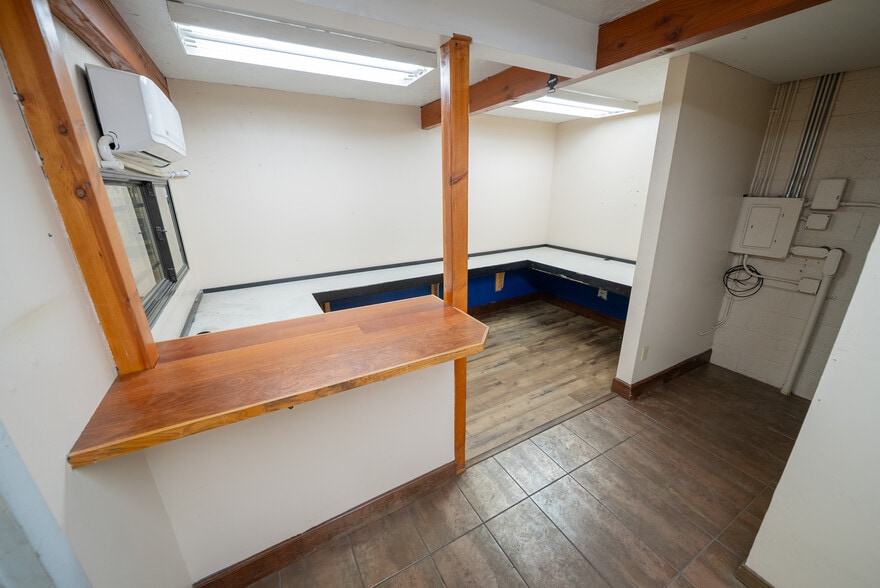 More Photos Of 2720 E Lakin Dr, Flagstaff Service For Lease