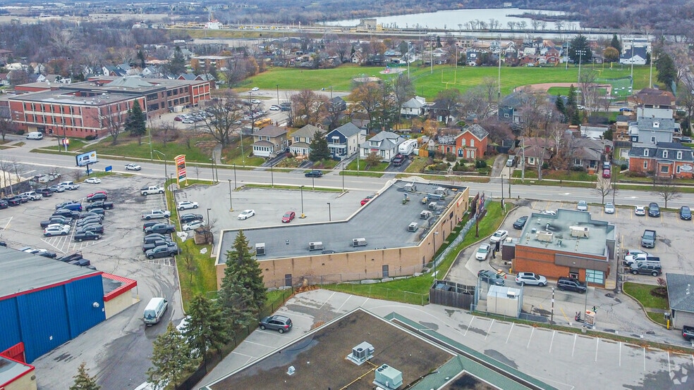 More Photos Of 45 Ormond St N, Thorold Storefront For Lease