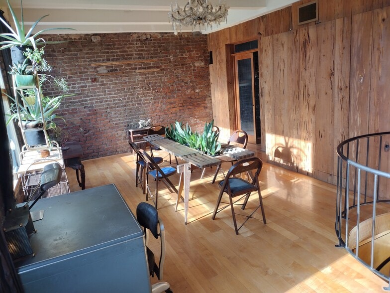 More Photos Of 71 Montrose Ave, Brooklyn Warehouse For Sale