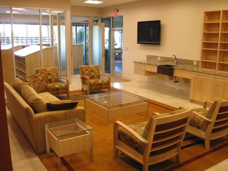 More Photos Of 8742 E Via de Commercio, Scottsdale Loft Creative Space For Lease