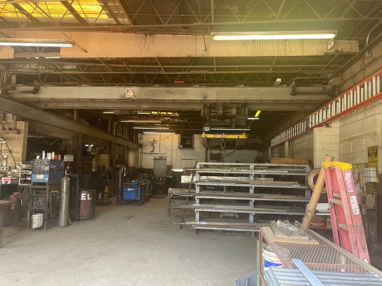 More Photos Of 2939 Snapfinger Rd, Decatur Manufacturing For Sale