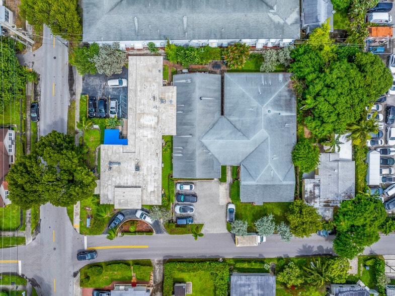 More Photos Of 1845 Garfield St, Hollywood Assisted Living For Sale
