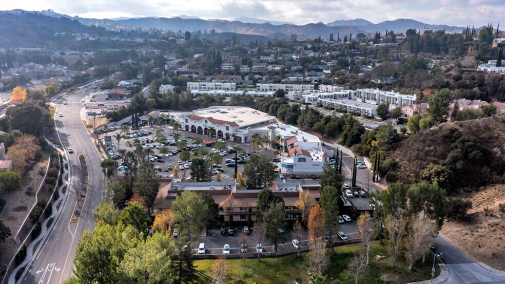 More Photos Of 22231 Mulholland Hwy, Calabasas Office For Lease