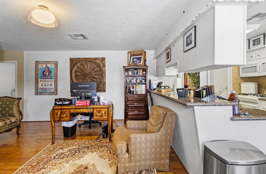 More Photos Of 25911 I-45, Spring Restaurant For Sale