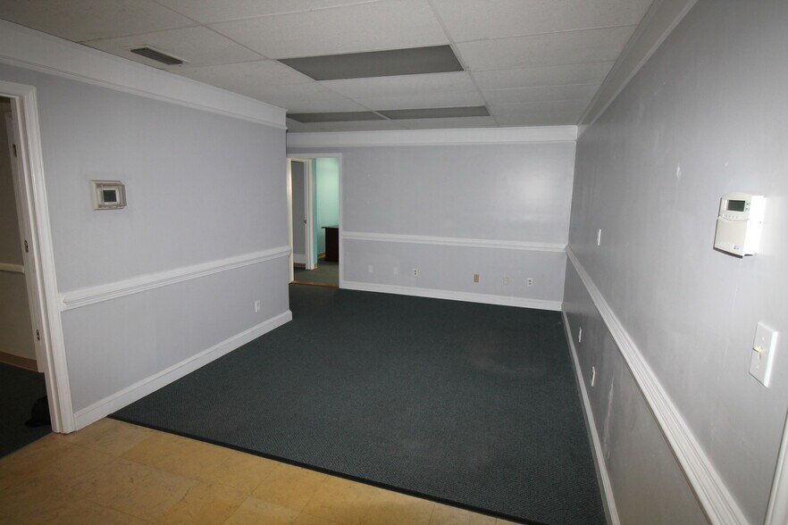More Photos Of 419 S York St, Gastonia Medical For Sale