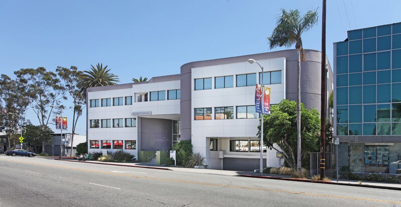 More Photos Of 12304 Santa Monica Blvd, Los Angeles Loft Creative Space For Lease