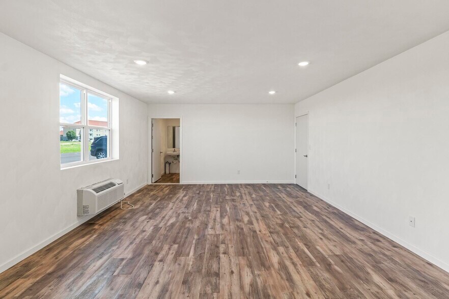 More Photos Of 9705 Hayden Dr, Mascoutah Warehouse For Sale