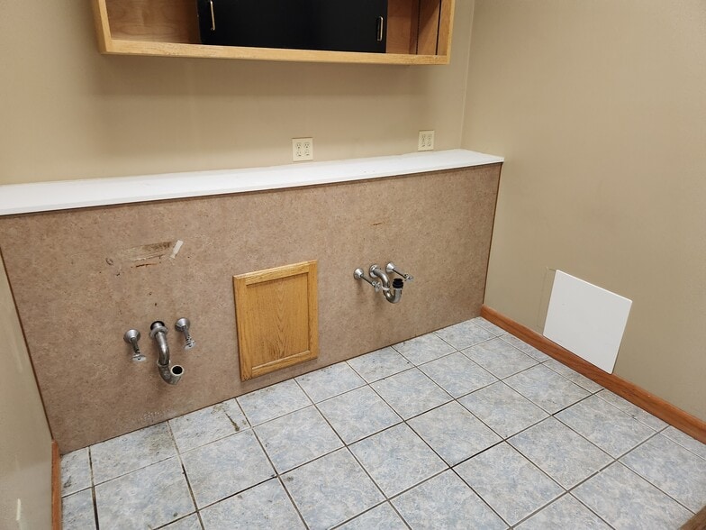 More Photos Of 253-255 Main St, Webster Loft Creative Space For Lease