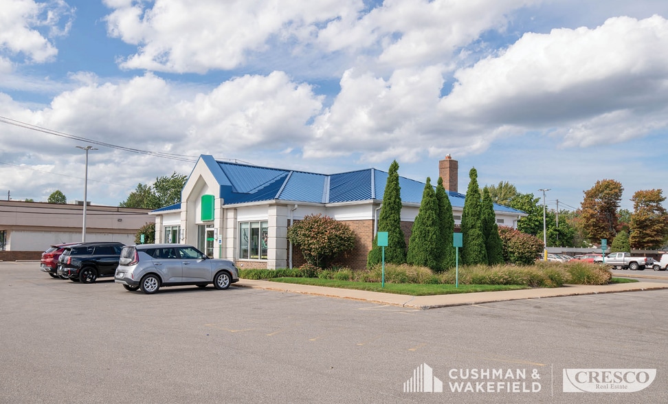More Photos Of 6257 Mayfield Rd, Cleveland Bank For Lease