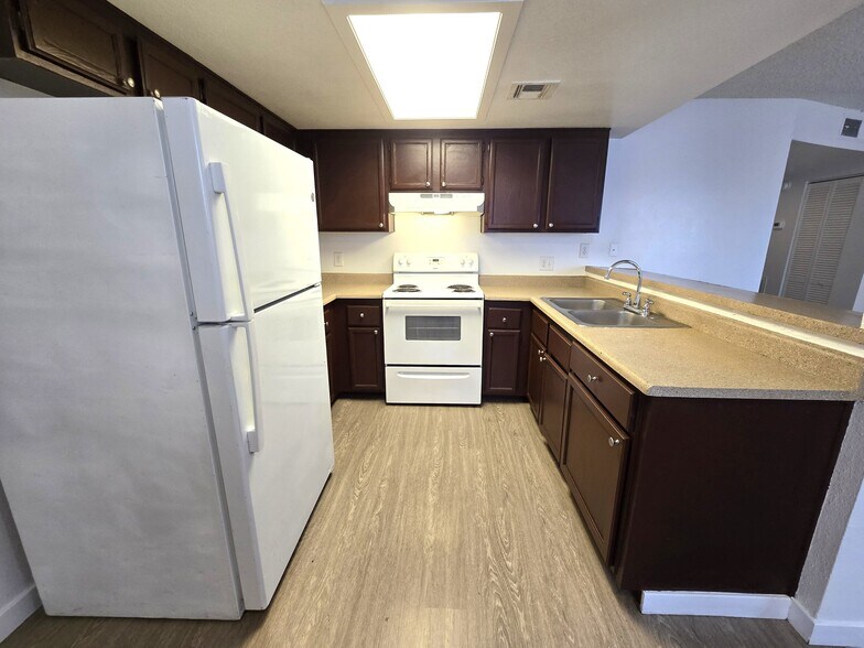More Photos Of , Las Vegas Multifamily For Sale