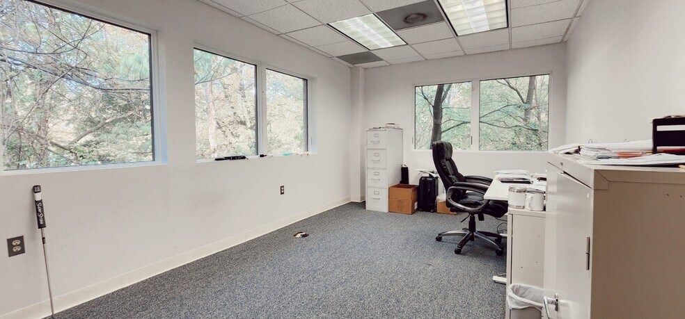 More Photos Of 1132 Spruce Dr, Mountainside Medical For Lease