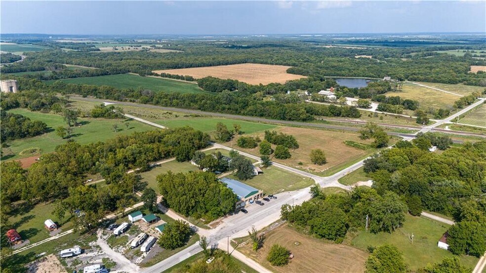 More Photos Of 86 3rd St, Moran Convenience Store For Sale